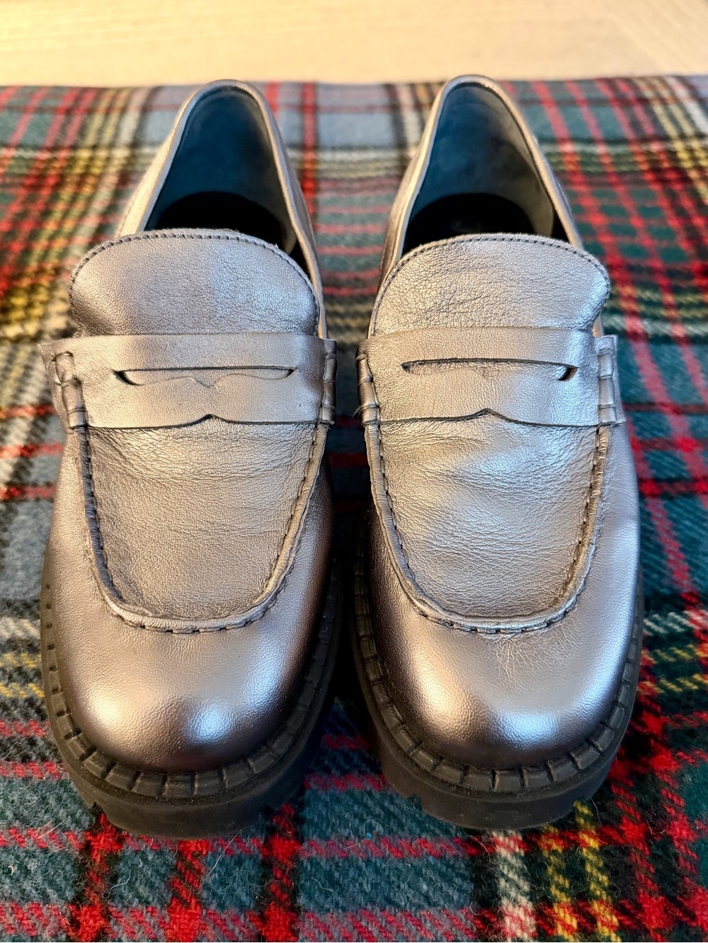 Size EU 37 Free People Pewter Lyra Lug Sole Loafer